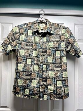 Cooke Street Honolulu Aloha Shirt Men’s Medium Green Blue Tapa Tribal Patchwork
